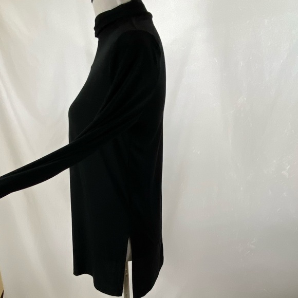 Vina Active 🔵 Life Lightweight Black Stretch Top NWT - Picture 7 of 11